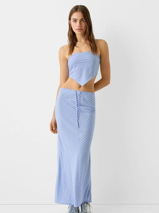 Foto van product Maxirok Bershka donkerblauw