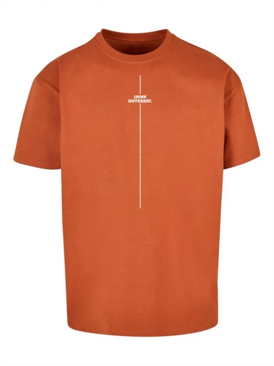 Foto van product Merchcode Shirt 'Think Different' karamel / wit