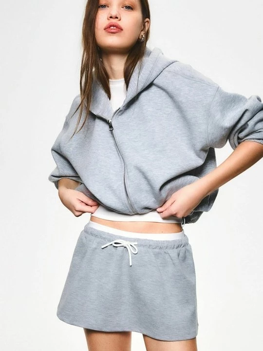 Foto van product Minirok Bershka donkergrijs