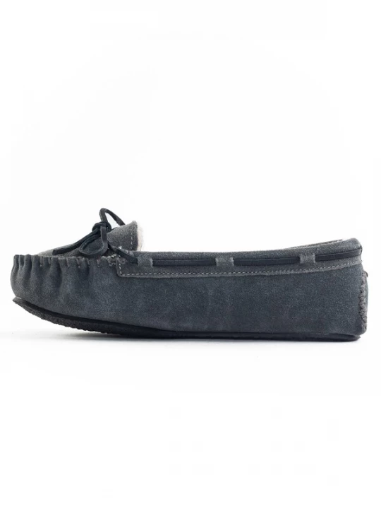 Foto van product Minnetonka Huisschoenen 'Cally' donkergrijs