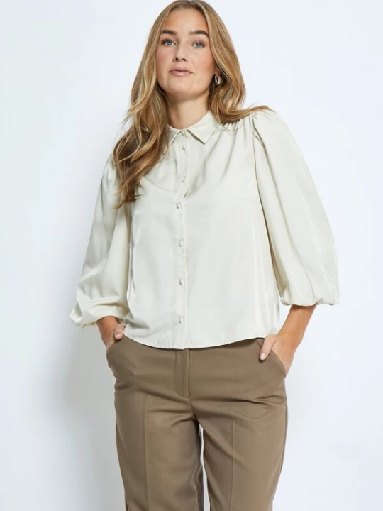 Foto van product minus Blouse 'Sherina' lichtbeige