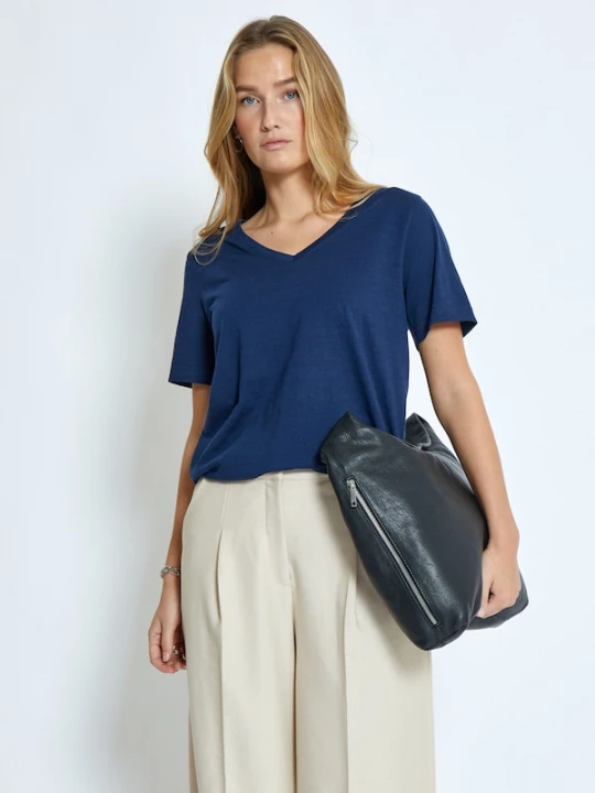 Foto van product minus Shirt 'Leti' donkerblauw