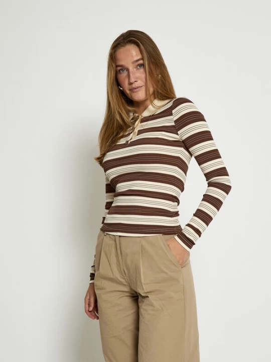 Foto van product minus Shirt 'Pammie' crème / chocoladebruin