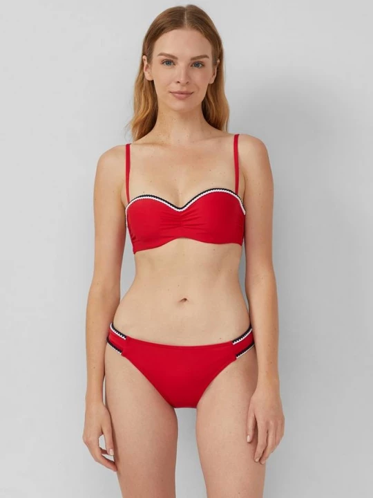 Foto van product Mix & match bikinibroekje met sierrand s.Oliver rood