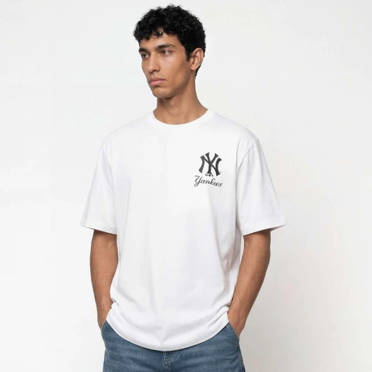 Foto van product MLB CF Graphics Regular Tee New York Yankees New Era wit