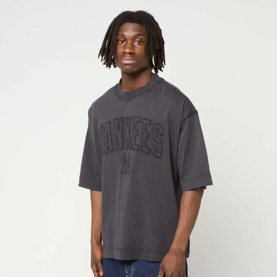 Foto van product MLB Washed Boxy Tee New York Yankees New Era zwart