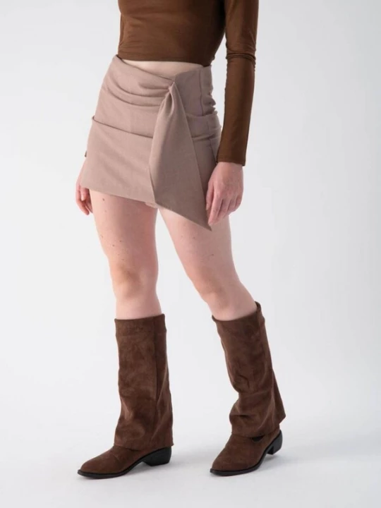 Foto van product MND Rok 'Viscose miniskirt shorts' lichtbeige