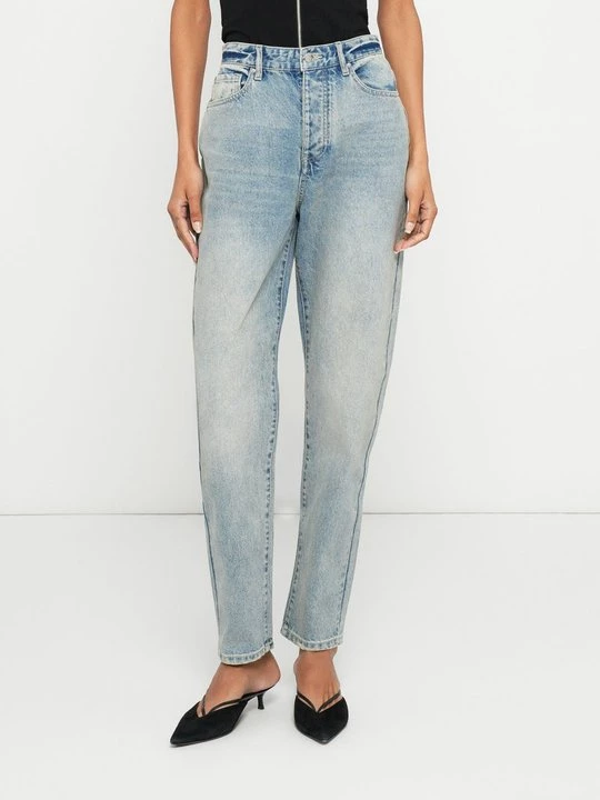 Foto van product Mom jeans Armani Exchange