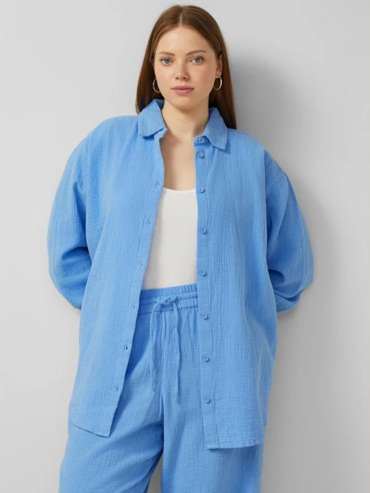 Foto van product Mousseline blouse met schouders QS blauw