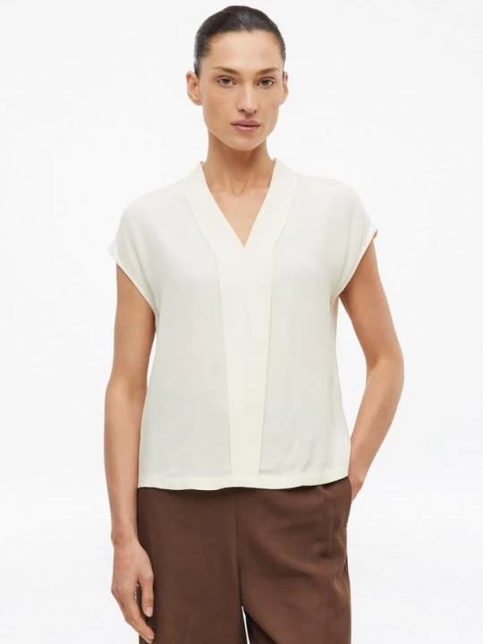 Foto van product Mouwloze viscose blouse met V-halslijn s.Oliver crème