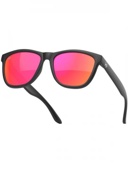 Foto van product Mowmow Sportzonnebril 'MowMow Opal LIMITED Sunglasses - Polarized - Men - Women' rood
