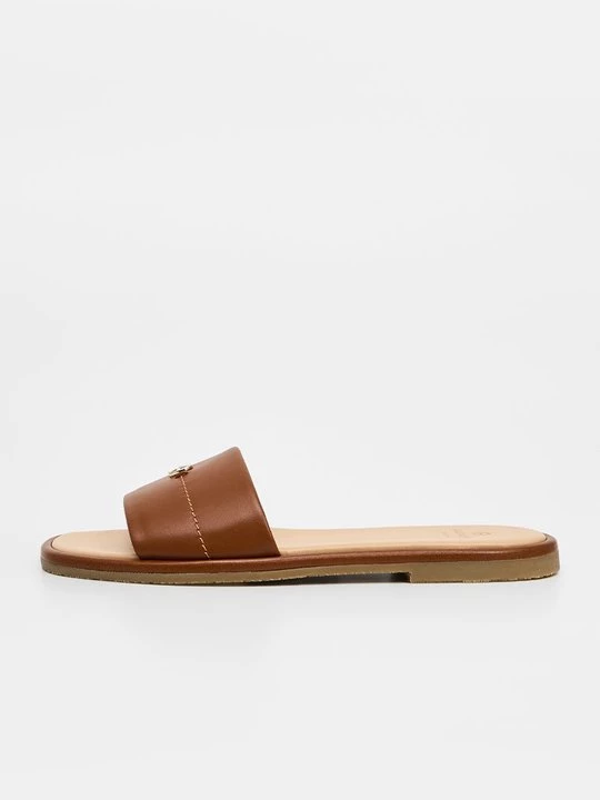 Foto van product Muiltjes Aigner cognac