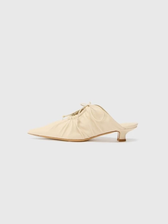 Foto van product Muiltjes By Malene Birger zandkleur