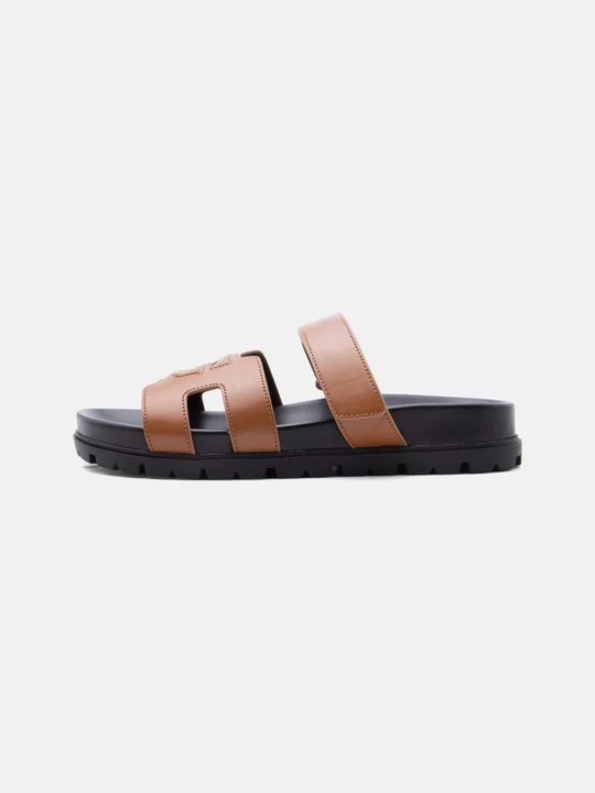 Foto van product Muiltjes Guess bruin