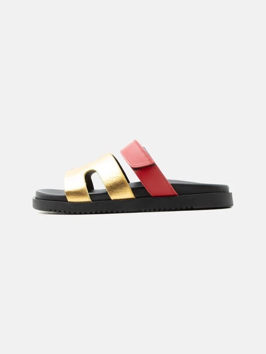 Foto van product Muiltjes Steve Madden goudkleurig