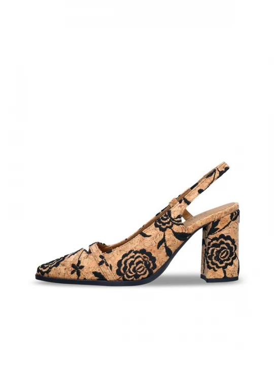Foto van product nae Vegan Shoes Pumps met hoge voorkant 'LILOU' bruin