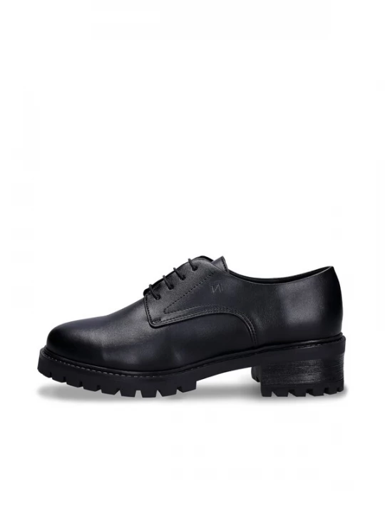 Foto van product nae Vegan Shoes Veterschoen 'Moe' zwart