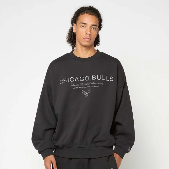 Foto van product NBA Linear Graphic Boxy Crew Chicago Bulls New Era zwart