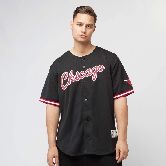 Foto van product NBA On the Clock Mesh Button Front Vintage Logo Chicago Bulls Mitchell & Ness zwart
