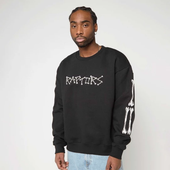 Foto van product NBA Toronto Raptors Bone Words Boxy Crewneck Mitchell & Ness zwart