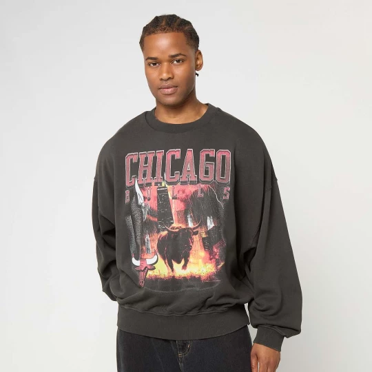Foto van product NBA Washed Graphic Oversized Crew Chicago Bulls New Era