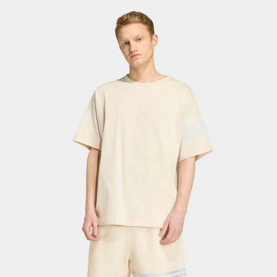 Foto van product Neuclassics Tee adidas Originals beżowy
