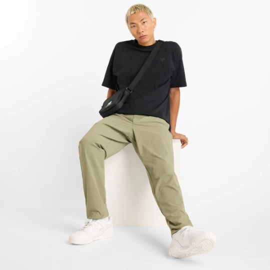 Foto van product new balance Functionele broek 'Athletics' kaki