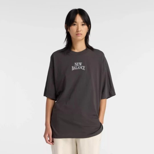 Foto van product new balance Oversized shirt 'Trackside' zwart / wit