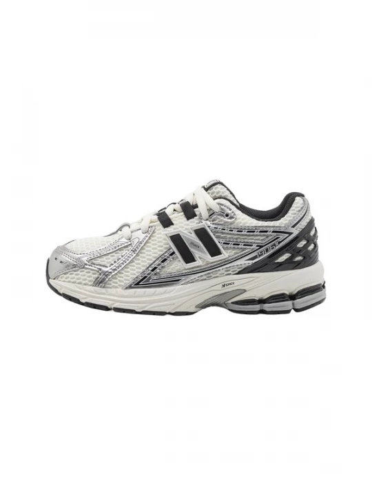 Foto van product new balance Sneakers '1906' zwart / zilver
