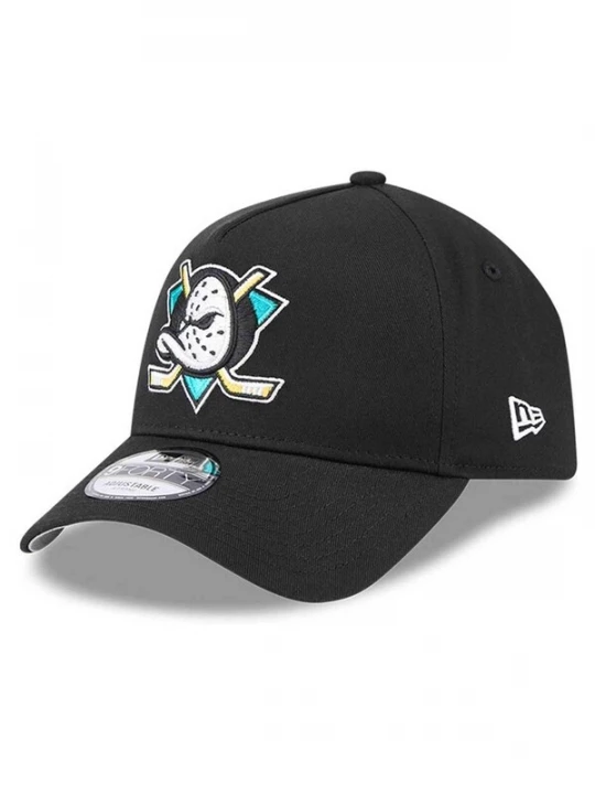 Foto van product NEW ERA Pet 'Gorra new era negra ducks 940af retro ducks anaduc' zwart