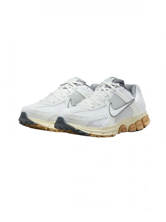 Foto van product Nike Sportswear Sneakers laag 'ZOOM VOMERO 5' bruin / wit