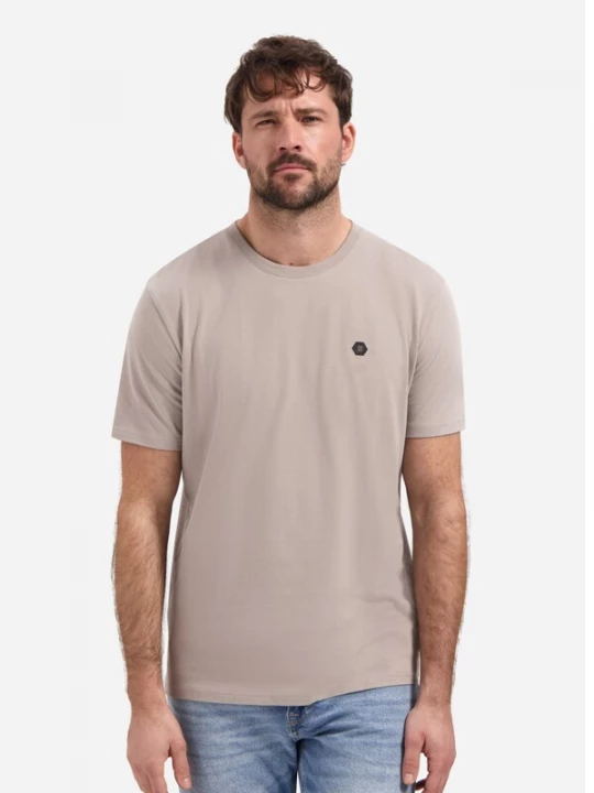 Foto van product No Excess Shirt 'NO EXCESS - Heren t-shirt' crème