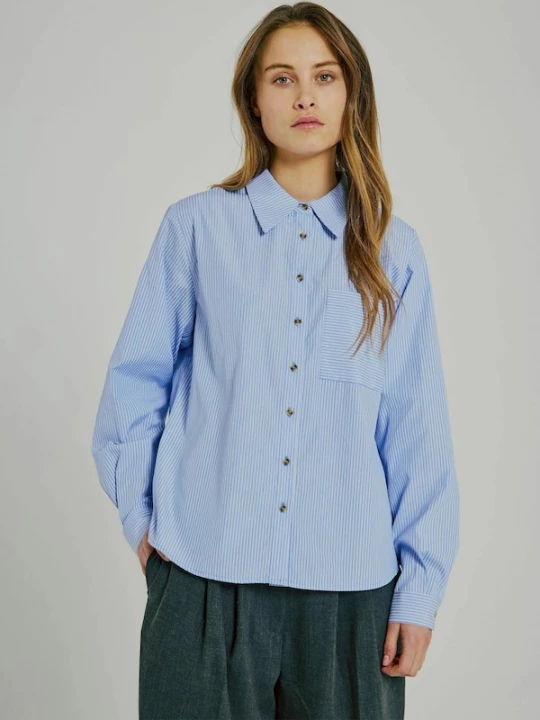 Foto van product NORR Blouse 'No' blauw / grijs / offwhite