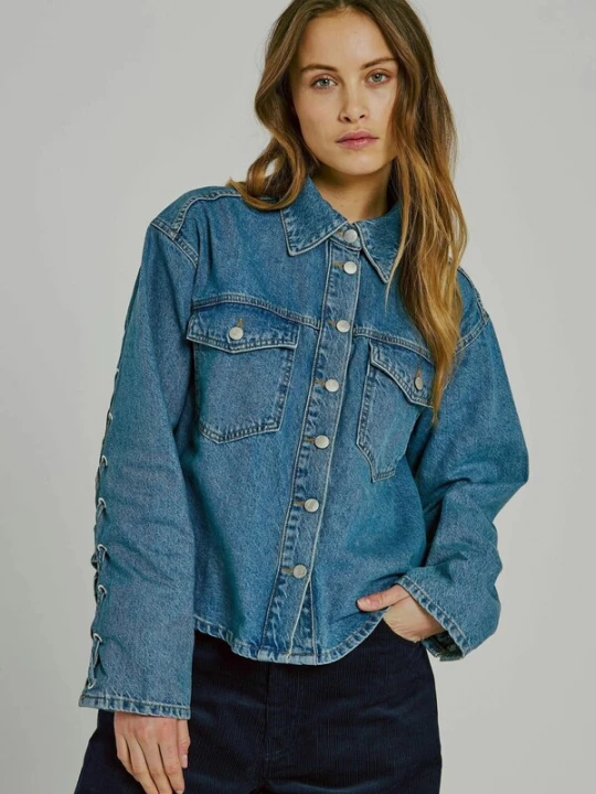 Foto van product NORR Shirt ' Kenzie ' blauw denim