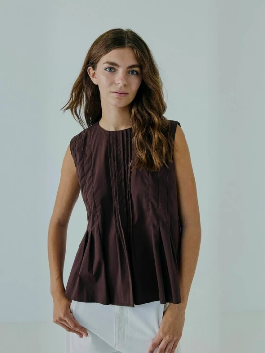 Foto van product NORR Top ' Otilia ' donkerbruin