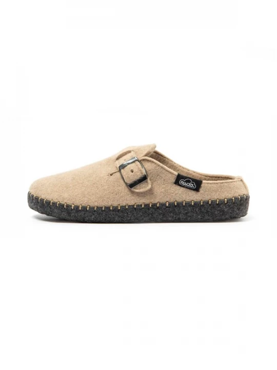 Foto van product Nuvola. Huisschoen 'Zueco Belt' beige