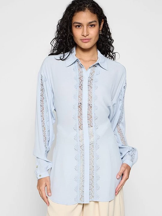 Foto van product Overhemdblouse Bruuns Bazaar lichtblauw