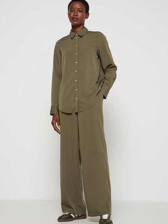 Foto van product Overhemdblouse Vero Moda olijfgroen