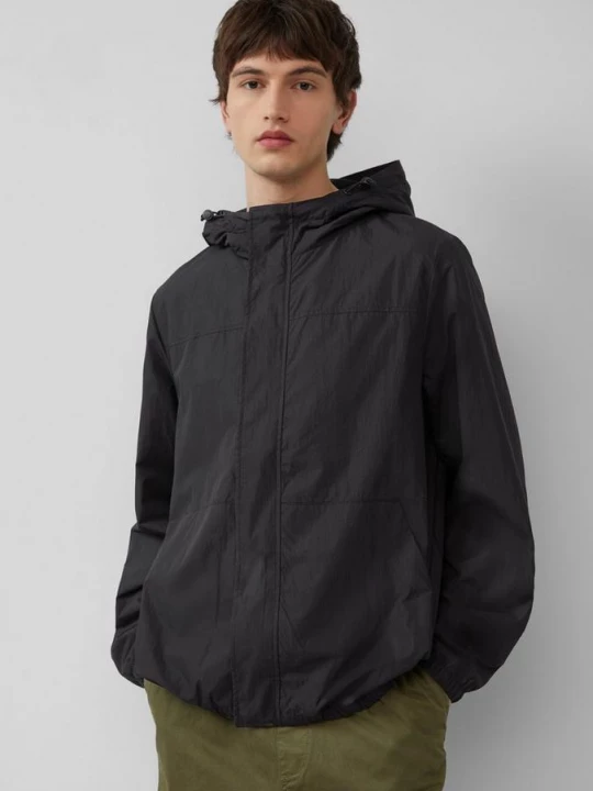 Foto van product Packable windbreaker met capuchon QS zwart