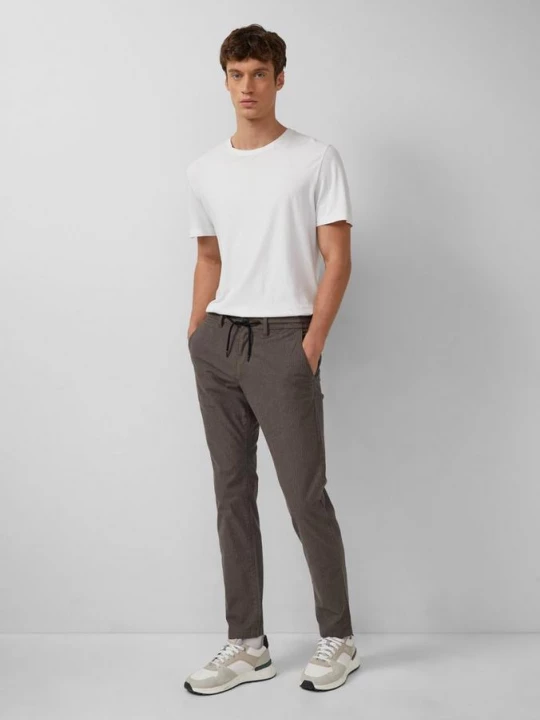 Foto van product Phoenix: Gestructureerde chino met elastische tailleband s.Oliver bruin