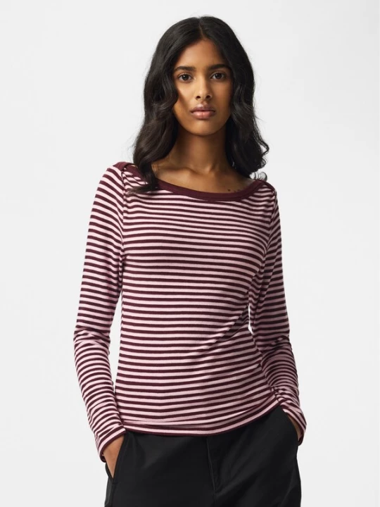 Foto van product PIECES Shirt 'PCSOF' rosé / wijnrood