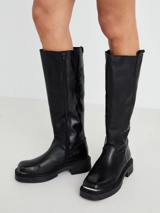 Foto van product Plateaulaarzen Steve Madden zwart