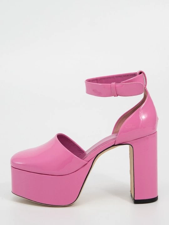 Foto van product Plateaupumps By FAR donkerroze
