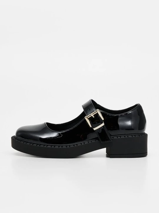 Foto van product Plateaupumps Koi Footwear zwart