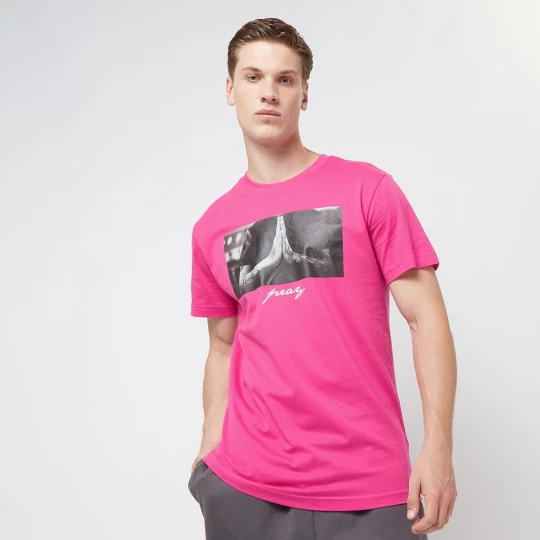 Foto van product Pray Tee Mister Tee lichtroze