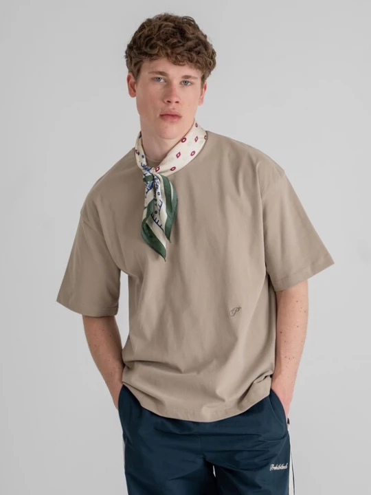Foto van product Prohibited Shirt 'Hometown' taupe / zwart