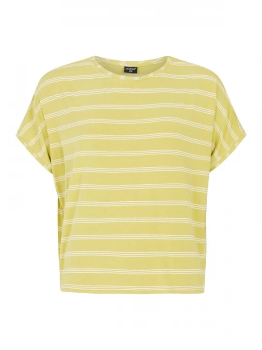 Foto van product PROTEST Shirt 'PRTAdalia' groen