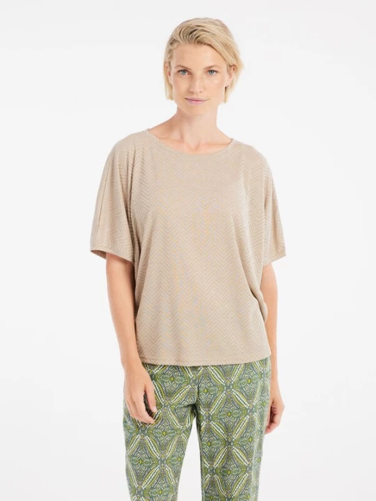 Foto van product PROTEST Shirt 'PRTJabas' lichtbruin / offwhite