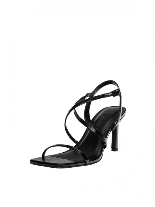 Foto van product Pull&Bear Sandalen met riem zwart