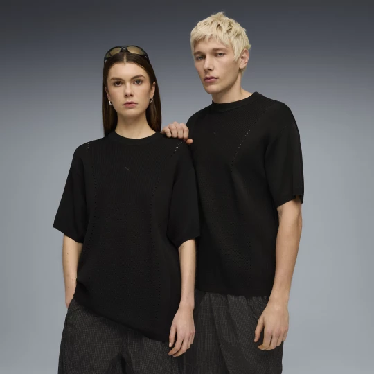 Foto van product PUMA CLRT gebreid relaxed uniseks T-shirt, Zwart